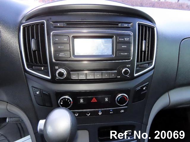  Hyundai / Grand Starex Stock No. 20069